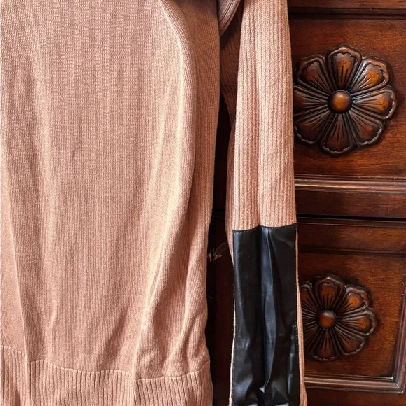 Mossimo Supply Co. Brown V-Neck Sweater - Picture 2 of 8